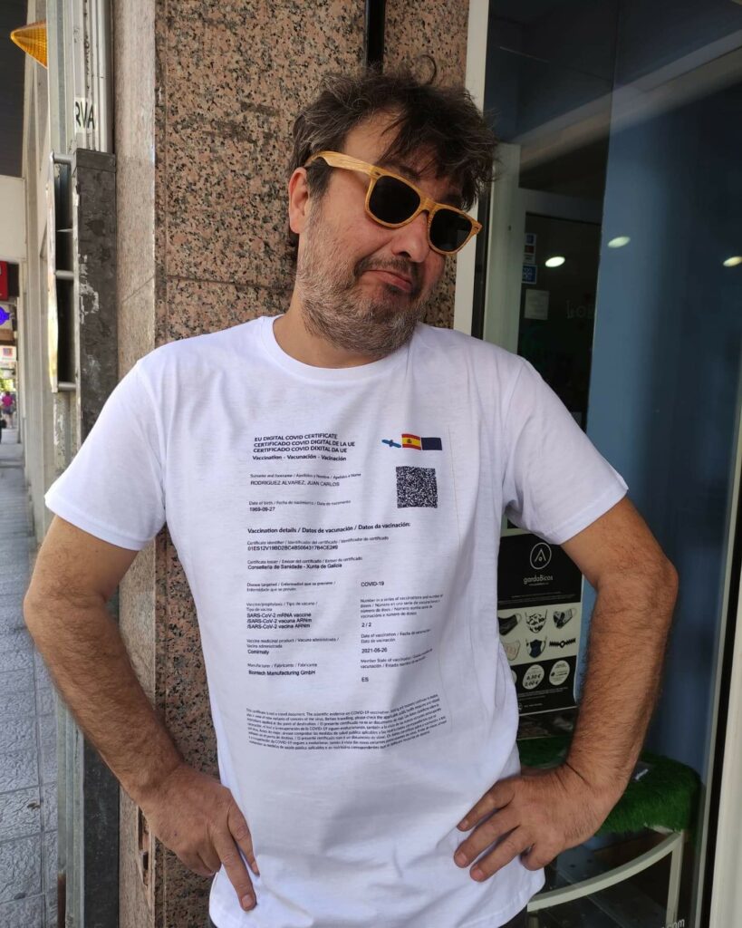 Camiseta certificado Covid. El outfit perfecto para salir de cañas en Galicia