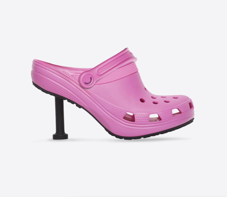 Las Crocs Madame de Balenciaga: Coger el diseño de las Crocs y hacerlo más terrible tiene su mérito...